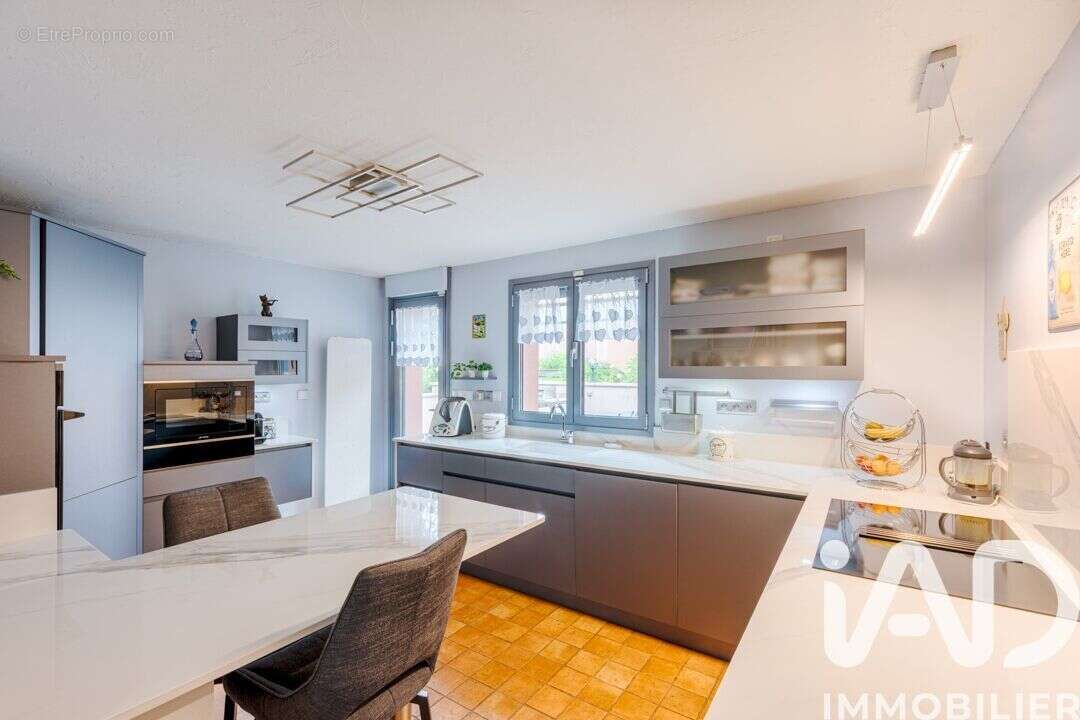 Maison 188 m² à Juziers  - photo 7