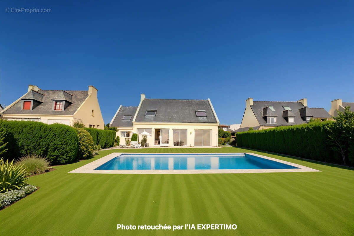 Maison à LE RELECQ-KERHUON