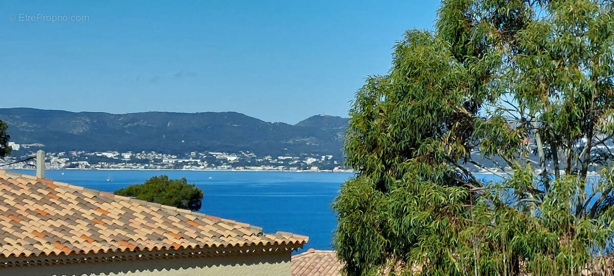 Appartement à SAINT-CYR-SUR-MER