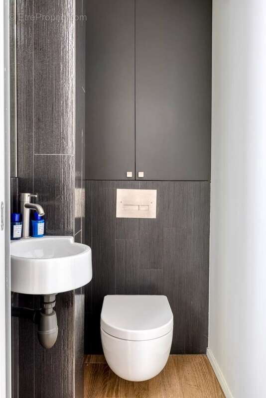 Appartement à PARIS-1E