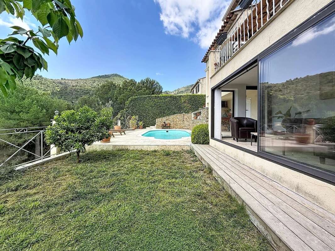 Maison à TOURRETTE-LEVENS