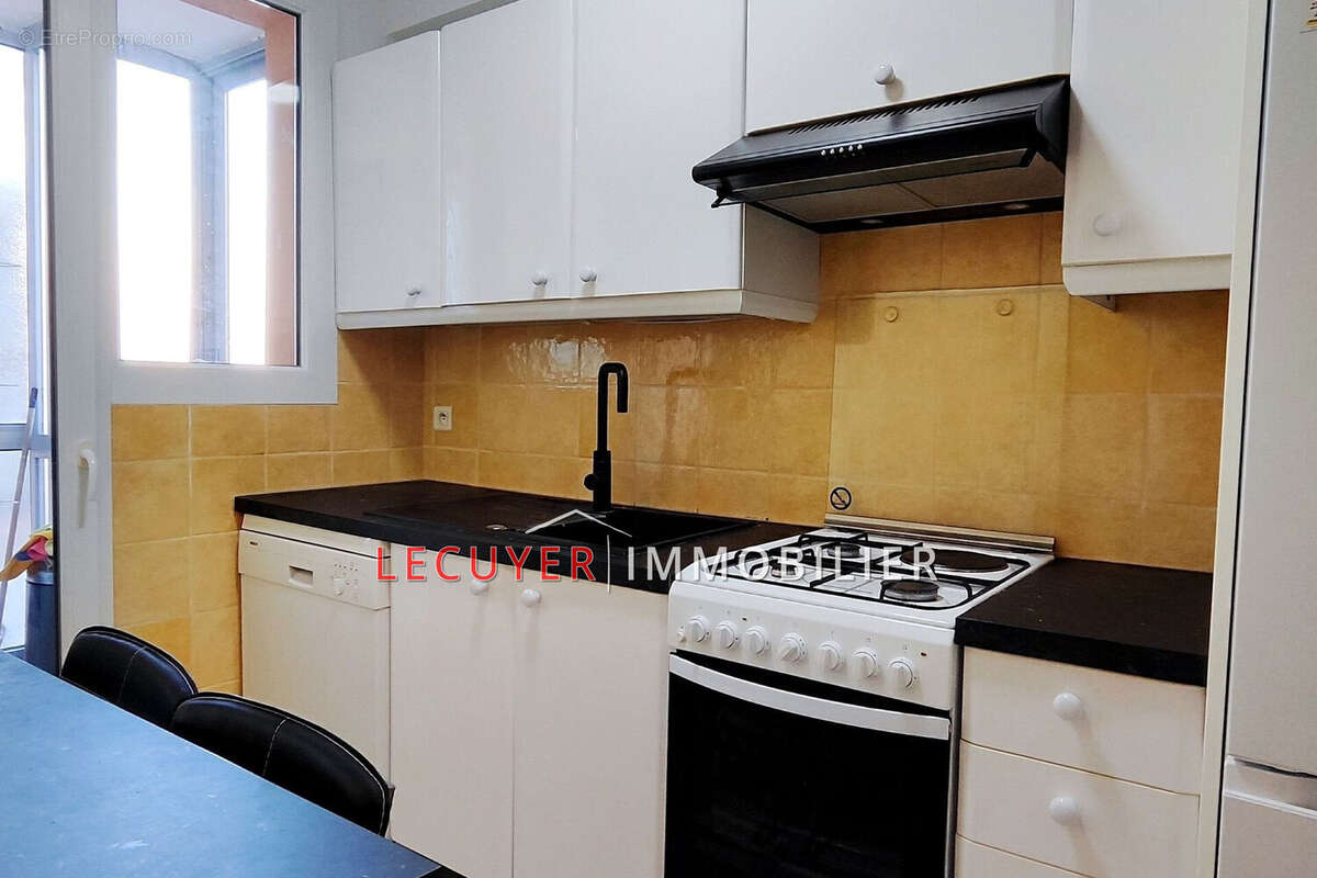 Appartement à VALLAURIS