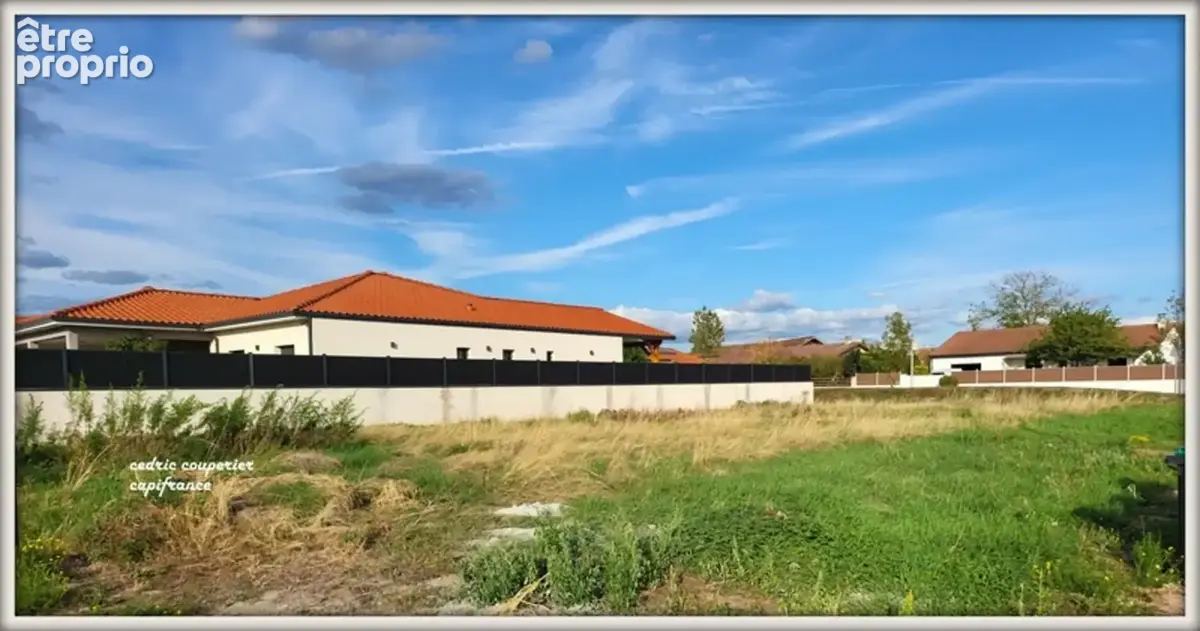 Terrain constructible LEZOUX (63) - photo 5