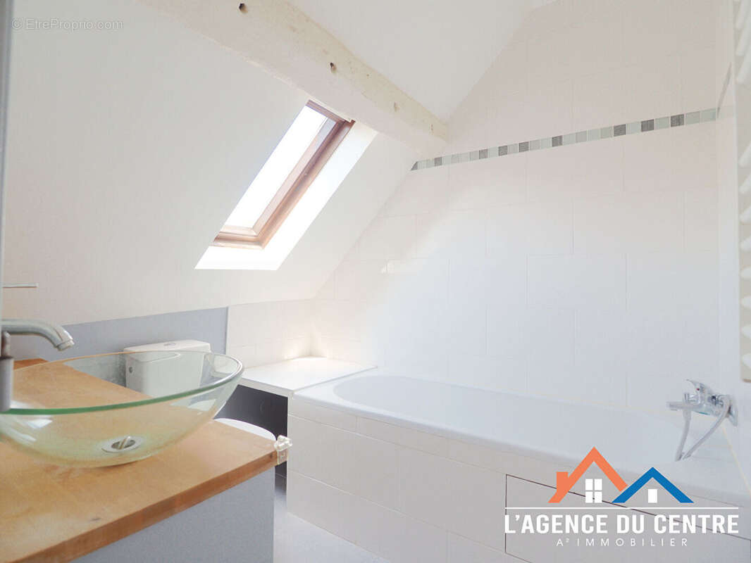 Maison à CHANTELOUP-LES-VIGNES