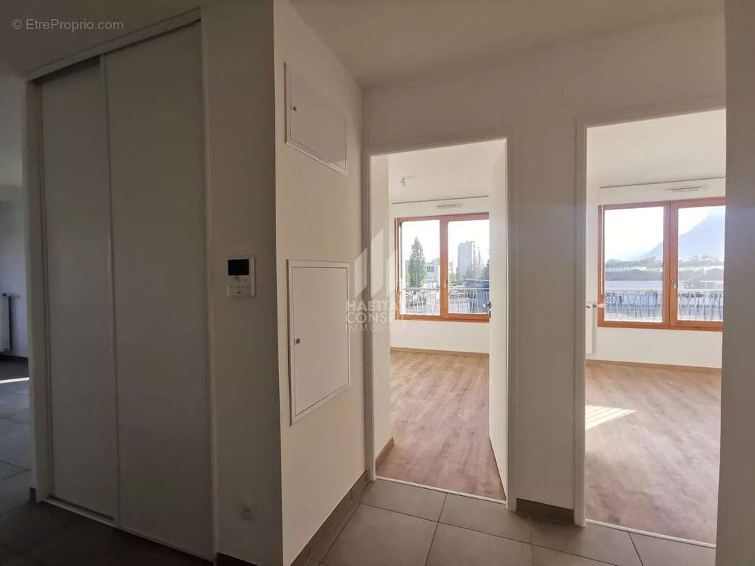 Appartement à LE PONT-DE-CLAIX