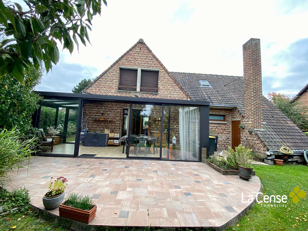 Maison à CAMPHIN-EN-PEVELE