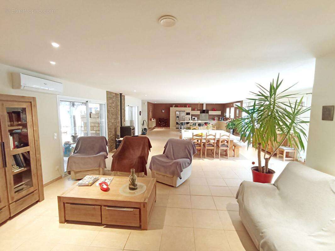 Maison à CAUDIES-DE-FENOUILLEDES