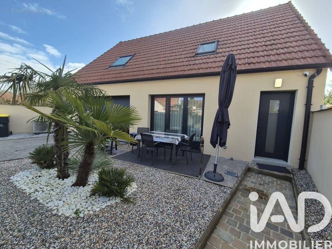 Photo 1 - Maison à CRECY-LA-CHAPELLE