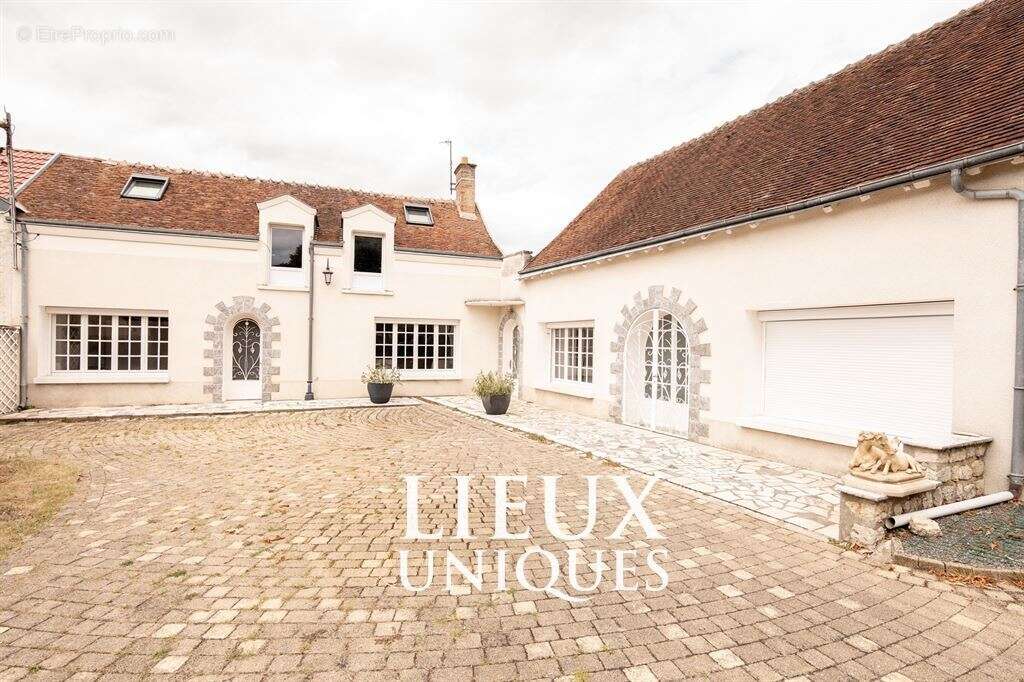 Maison à CHISSAY-EN-TOURAINE