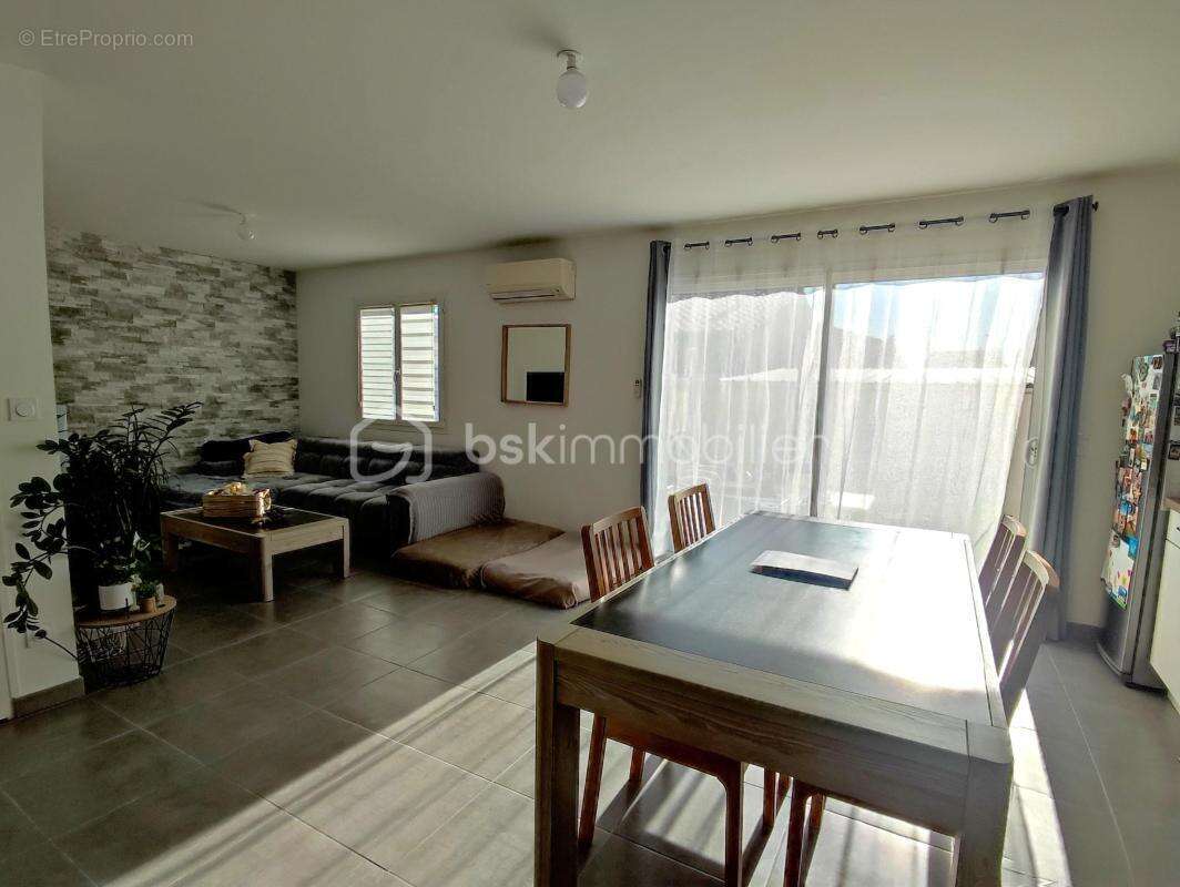 Maison à PONT-SAINT-ESPRIT