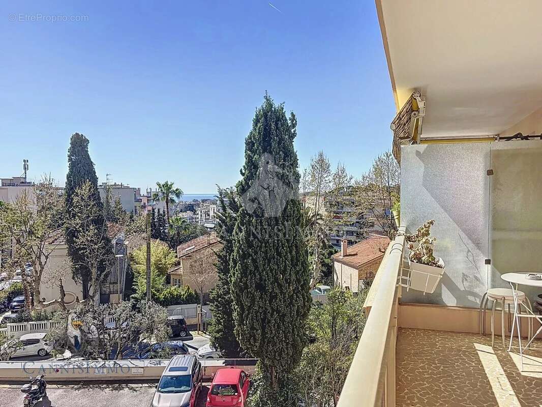 Appartement à LE CANNET