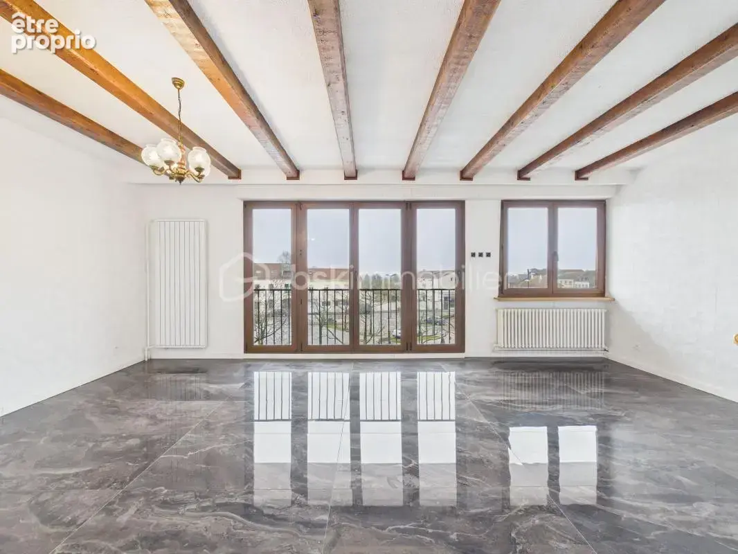 Duplex lumineux et confortable avec garage et caves - photo 3