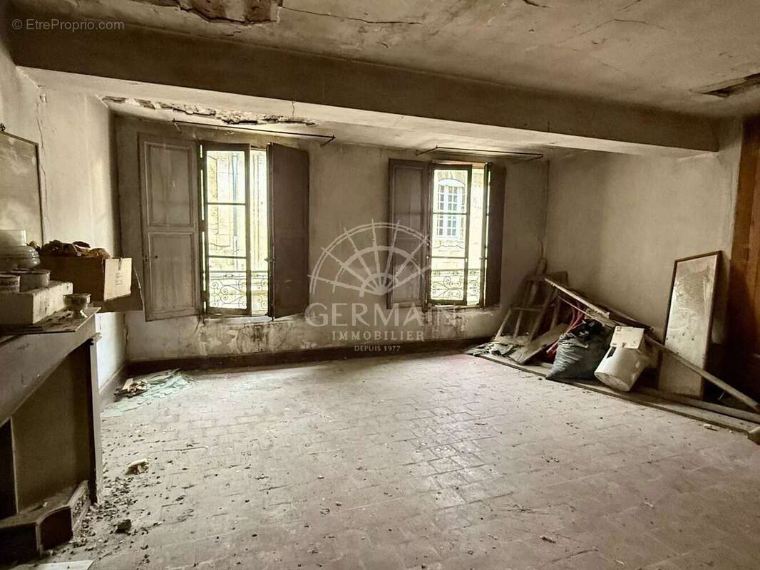 Appartement à L'ISLE-SUR-LA-SORGUE