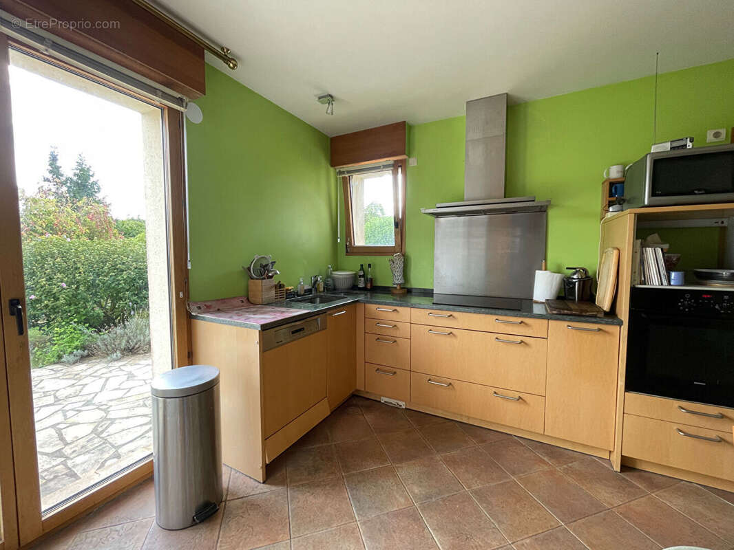 Maison à LA CELLE-LES-BORDES