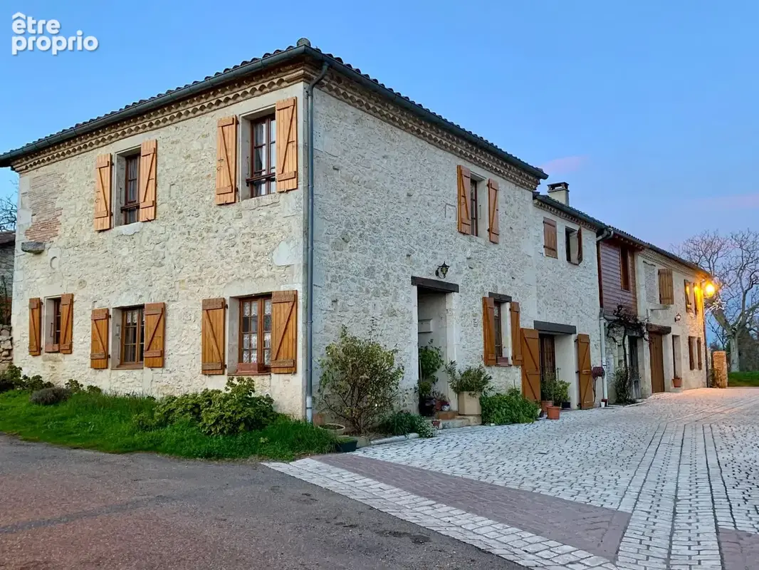 Maison à MAUVEZIN
