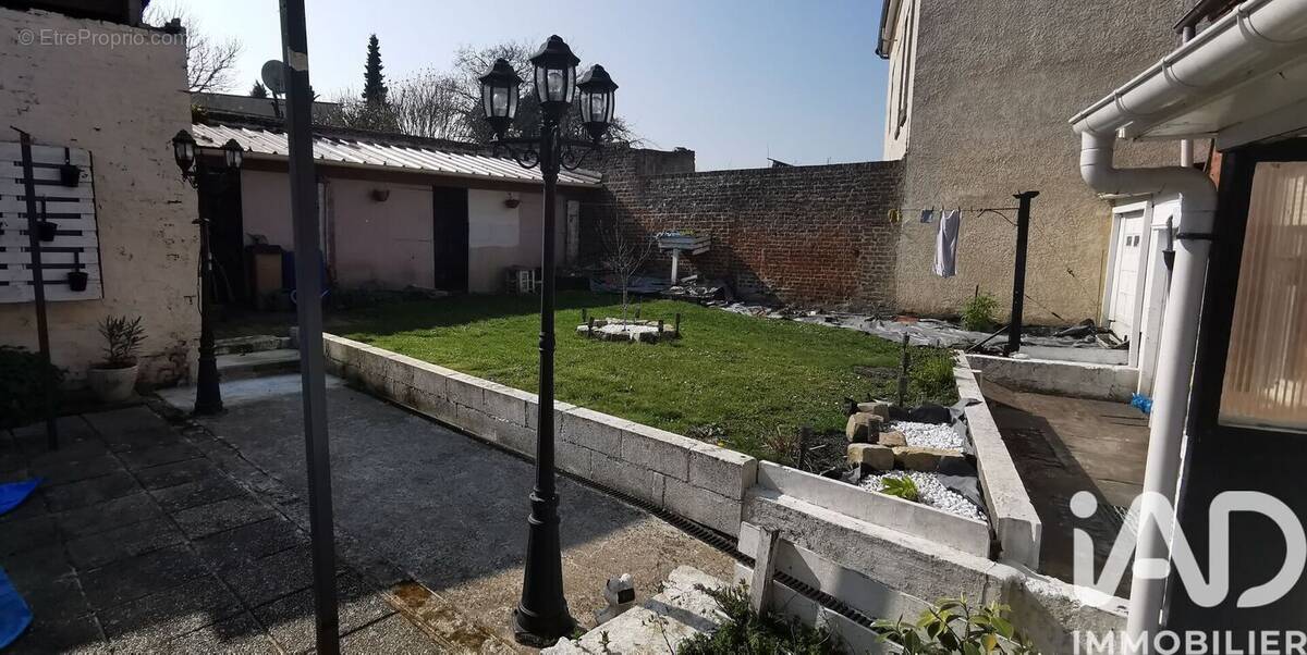 Photo 1 - Maison à EPPEVILLE