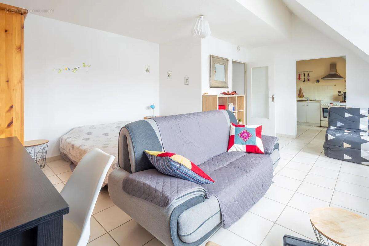 Appartement à POISY