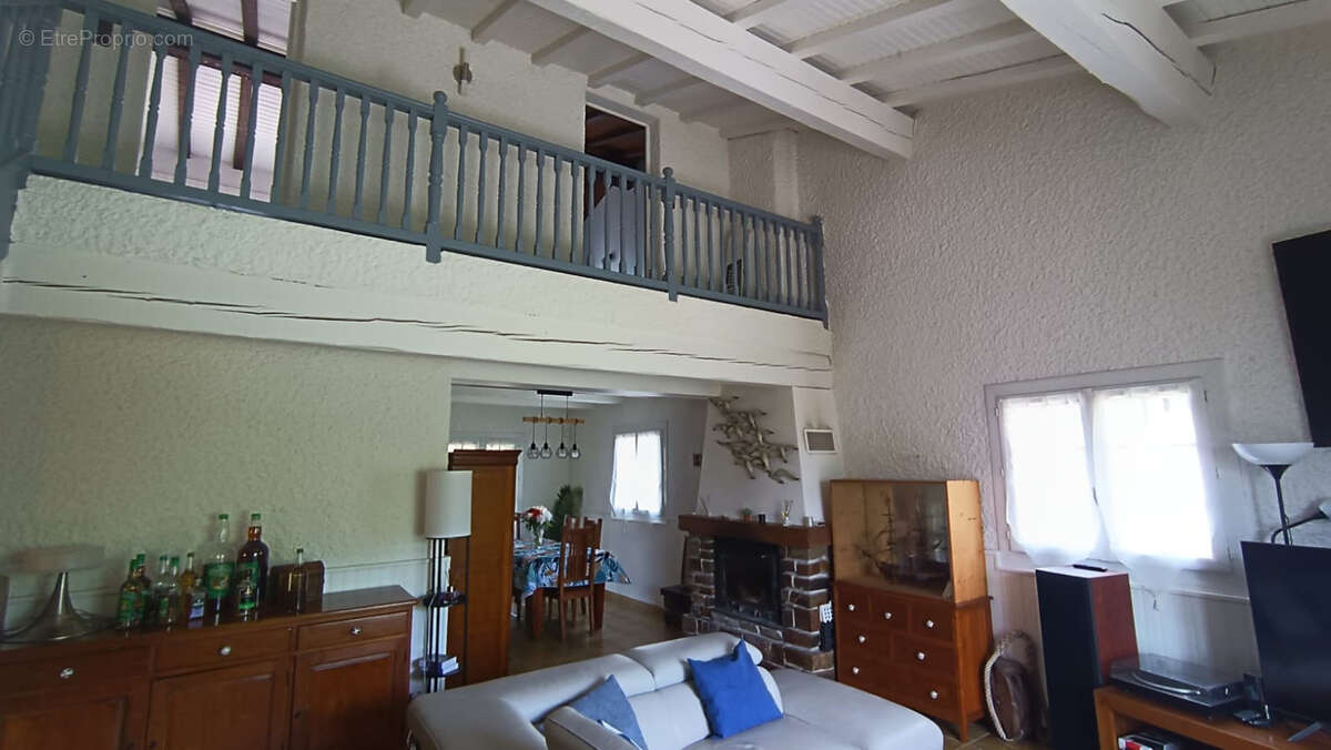 Maison à VILLEMOUSTAUSSOU