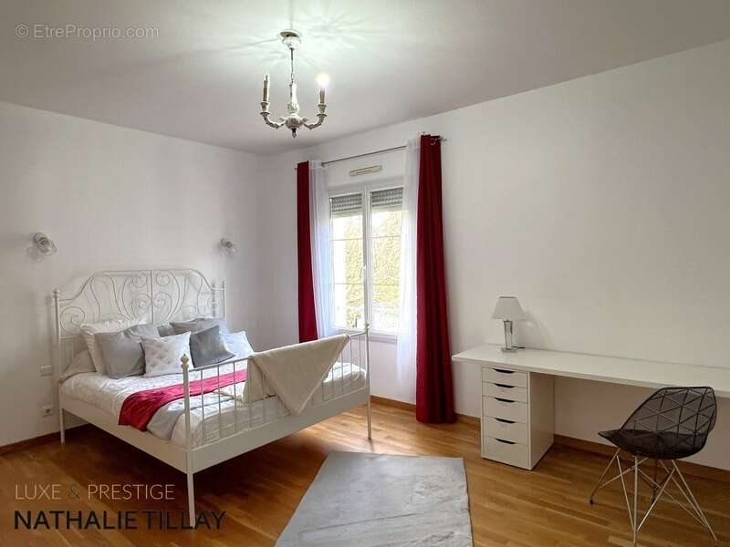 Maison à SAINT-JEAN-DE-BRAYE