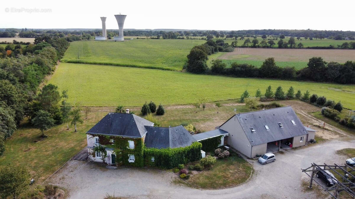 Maison à CHATEAU-GONTIER
