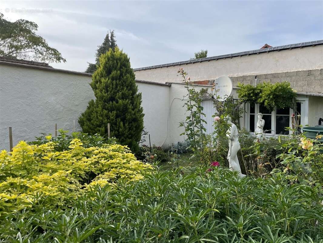 Maison à PONTAULT-COMBAULT