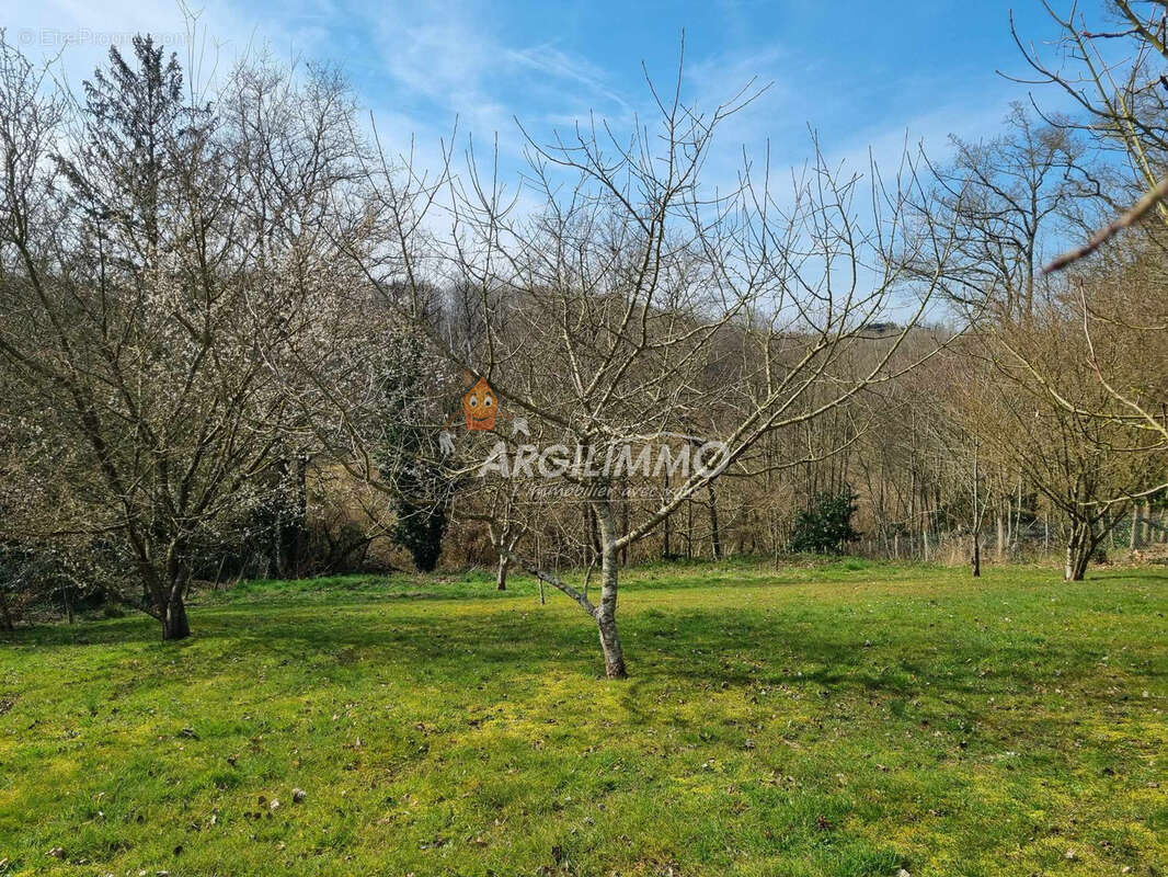 Maison à BESSE-SUR-BRAYE