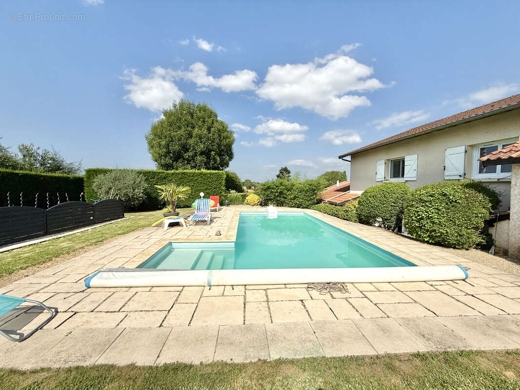 Maison à CORCELLES-EN-BEAUJOLAIS