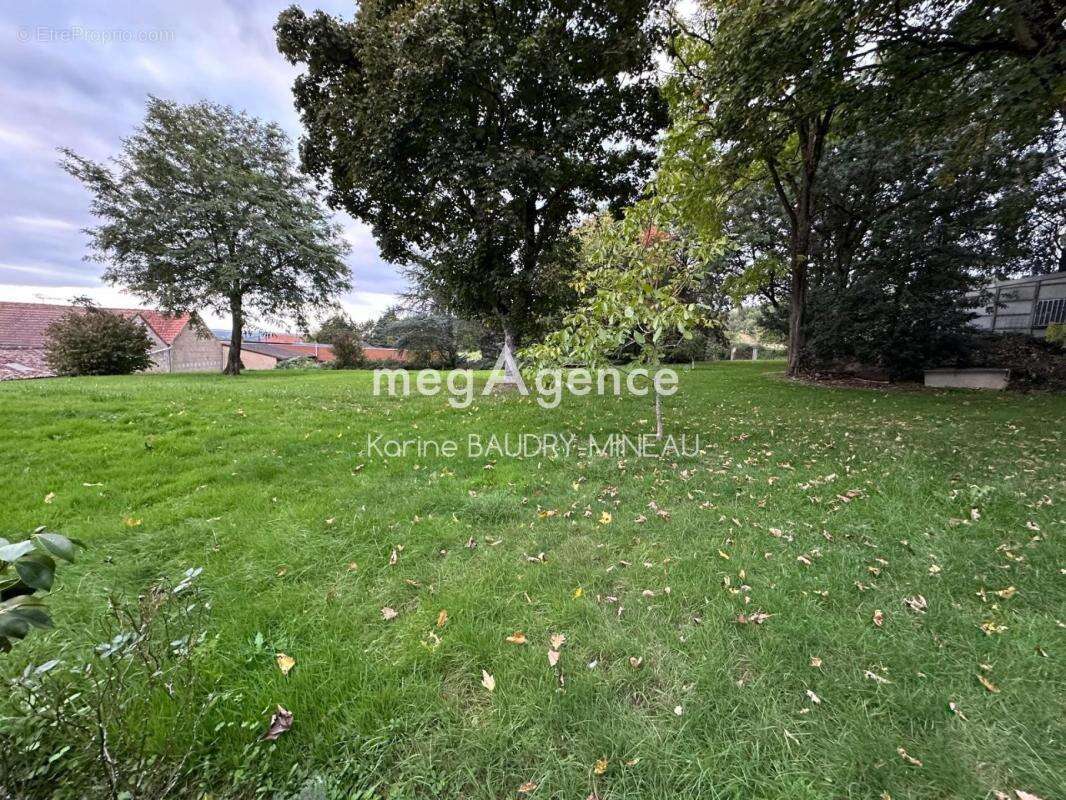 Maison à VOUNEUIL-SUR-VIENNE