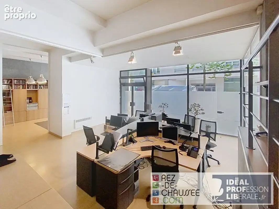 Pont de suresnes - 290 m²  - bureaux / showroom - architecture contemporaine. - photo 4