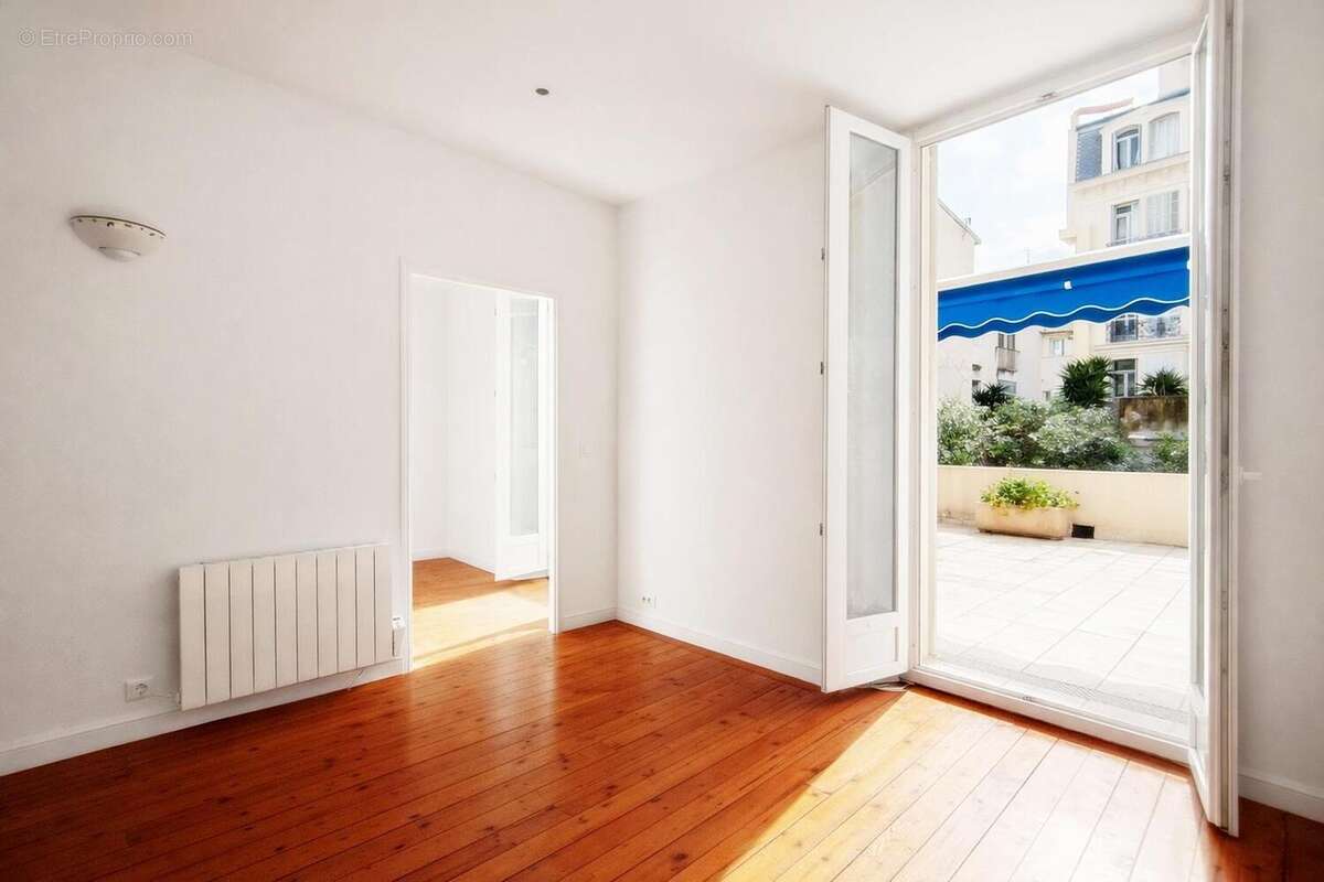   - Appartement à NICE