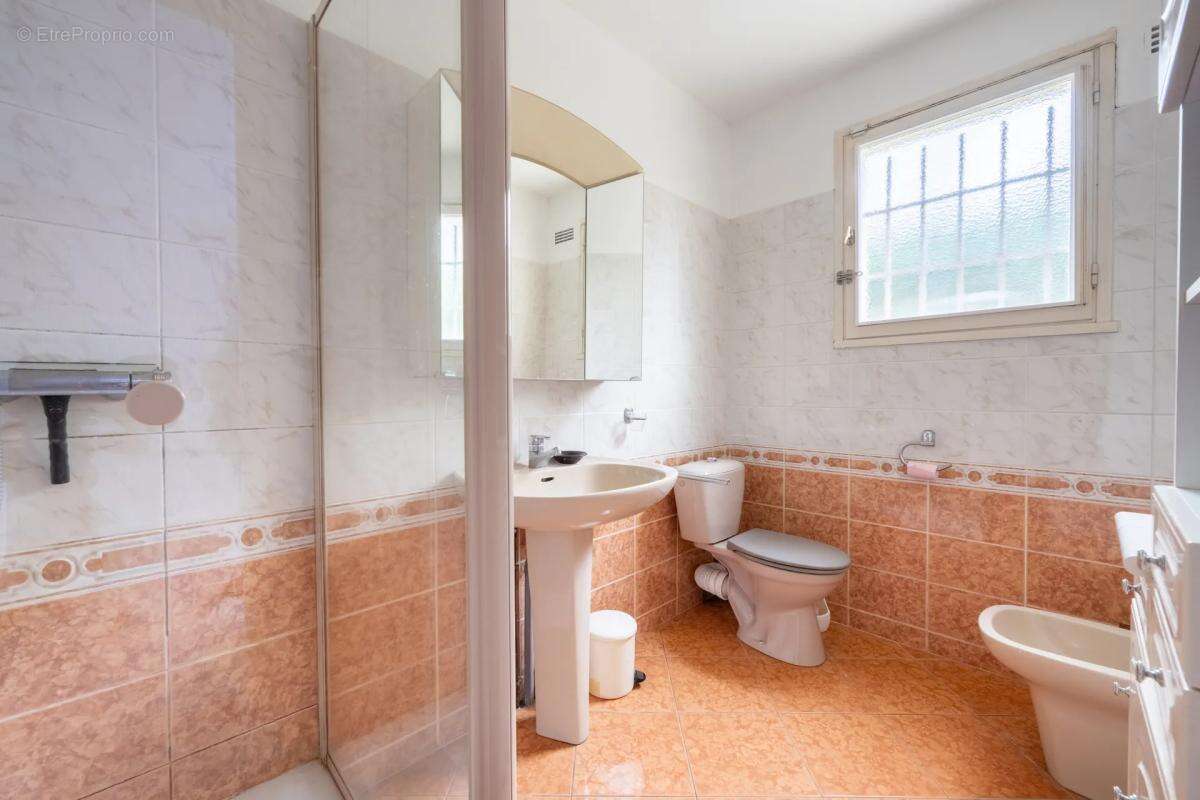 Maison à DAMPIERRE-EN-YVELINES