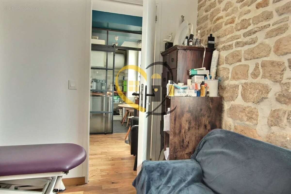 Appartement à CHARENTON-LE-PONT
