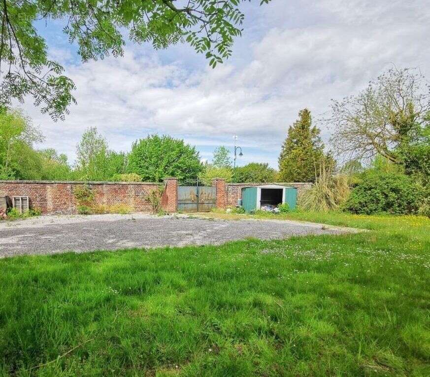 Terrain à LONGUEIL-SAINTE-MARIE