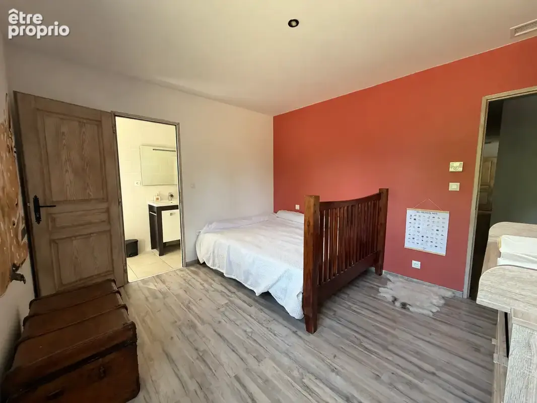 Villa de plain-pied avec piscine et grand terrain arboré à Villemoustaussou - photo 9