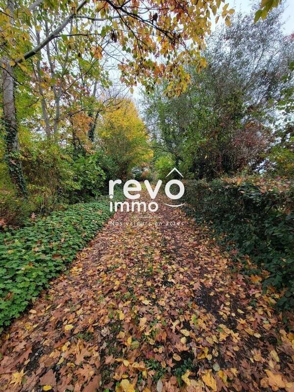 Maison à SAINT-REMY-EN-MAUGES