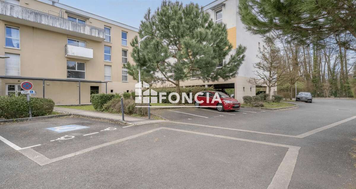 Appartement à VILLENAVE-D'ORNON