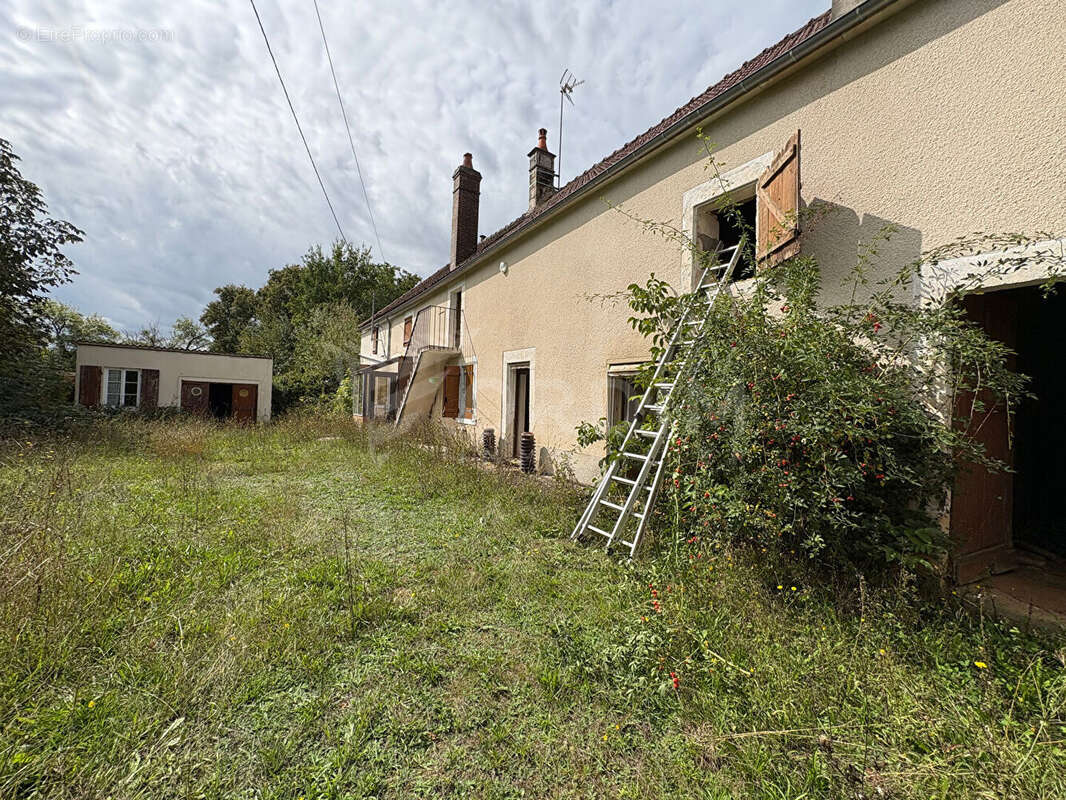 Maison à ETAIS-LA-SAUVIN