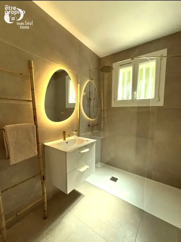 A vendre entre particuliers appartement de Type 3 de 61 m2 à Six-Four-Les-Plages 83140 - photo 8