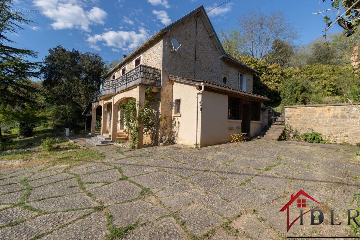 Maison à GROLEJAC