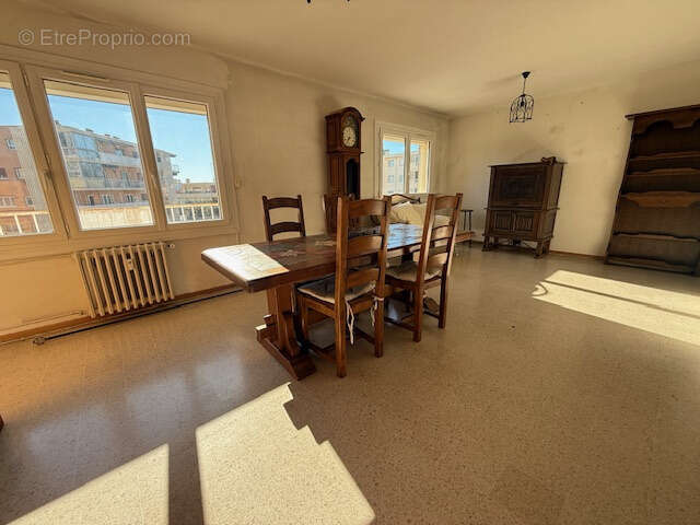 Appartement à LA VALETTE-DU-VAR