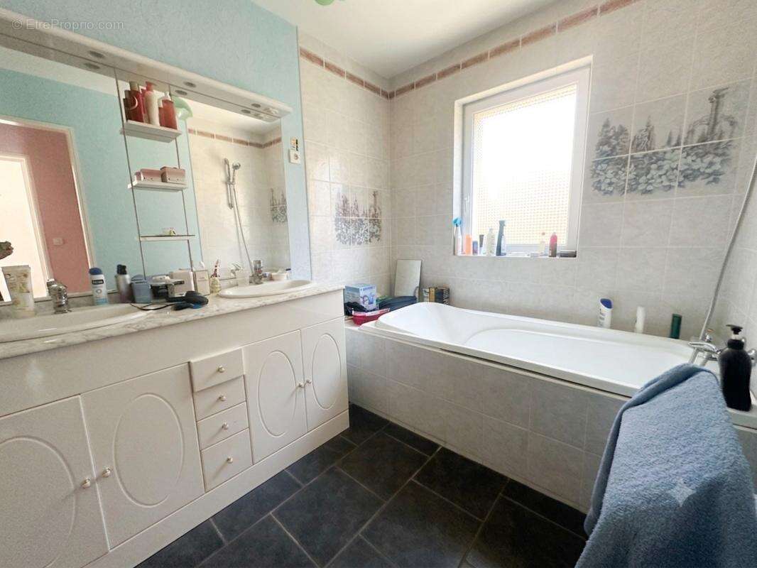 Maison de maître de caractère – bertry – 290 m² – terrain 1 700 m² - photo 9