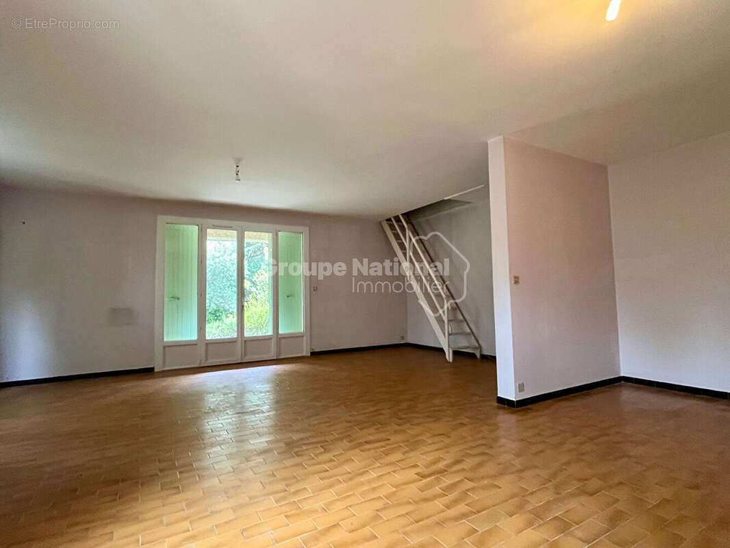 Maison à LES ANGLES