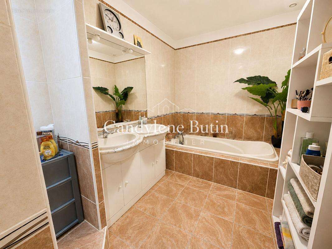 Belle villa de 147m² de plein pied avec Piscine - photo 15