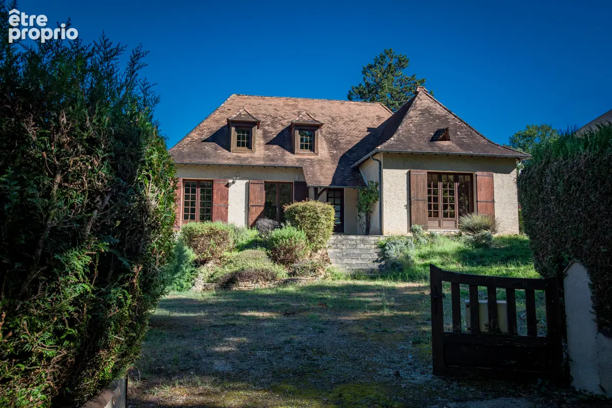 Maison à COUZE-ET-SAINT-FRONT