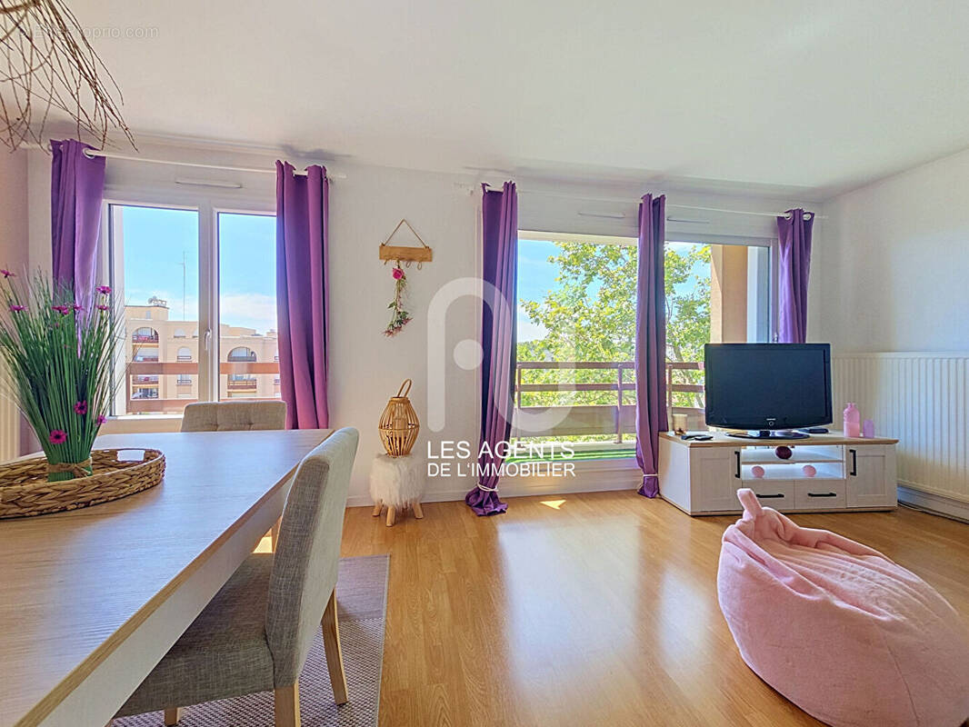 Appartement à GENNEVILLIERS