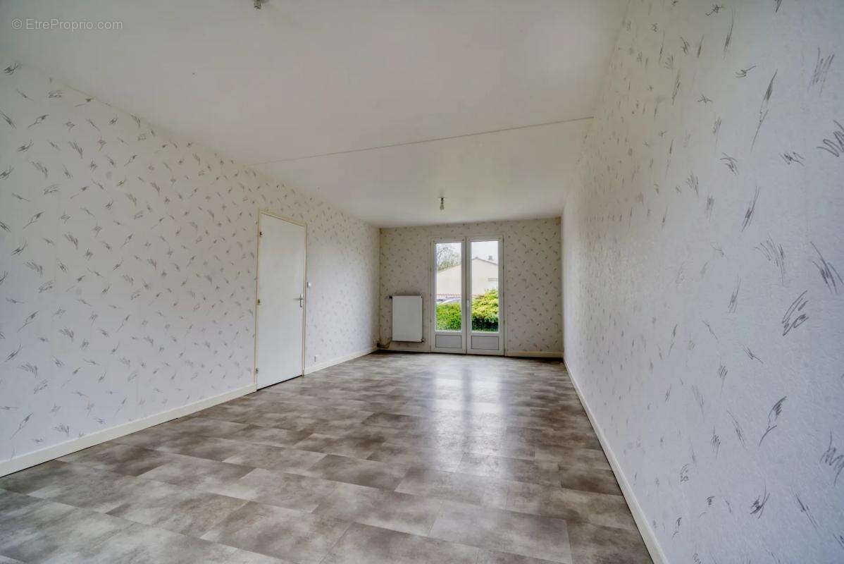 Maison à SAINT-GEORGES-DU-BOIS