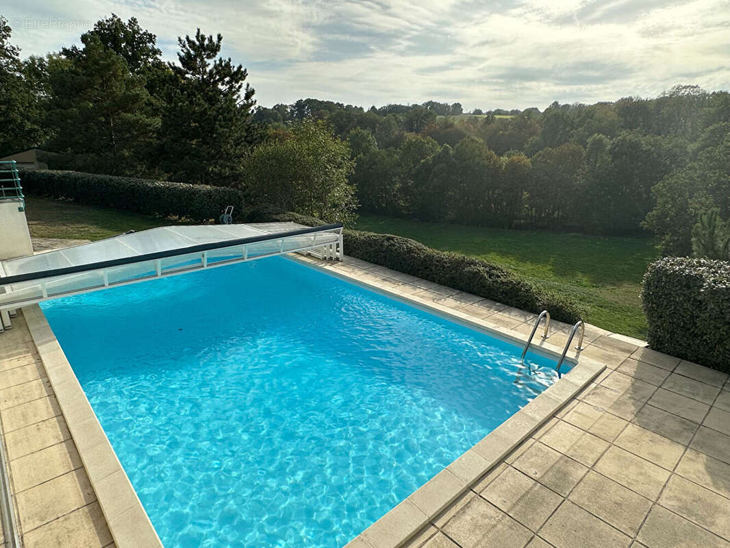 Maison à EGUZON-CHANTOME