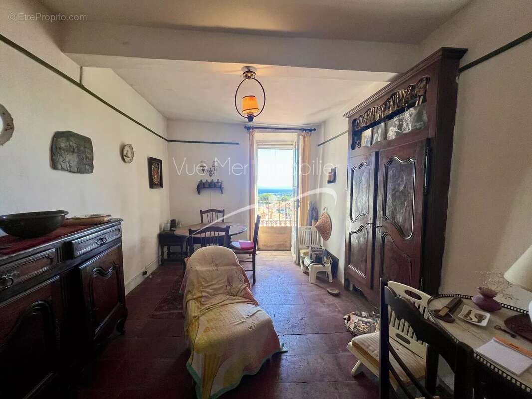 Maison à BORMES-LES-MIMOSAS