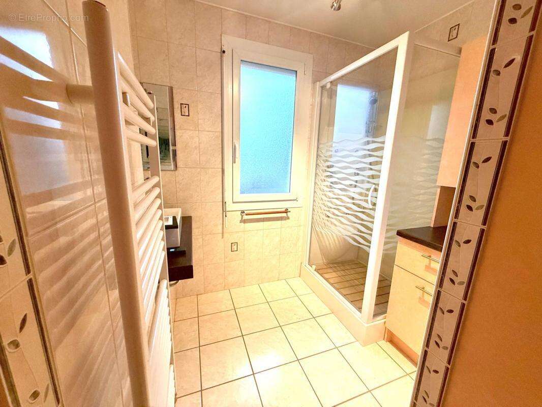 Maison à SAINT-JULIEN-DU-SAULT