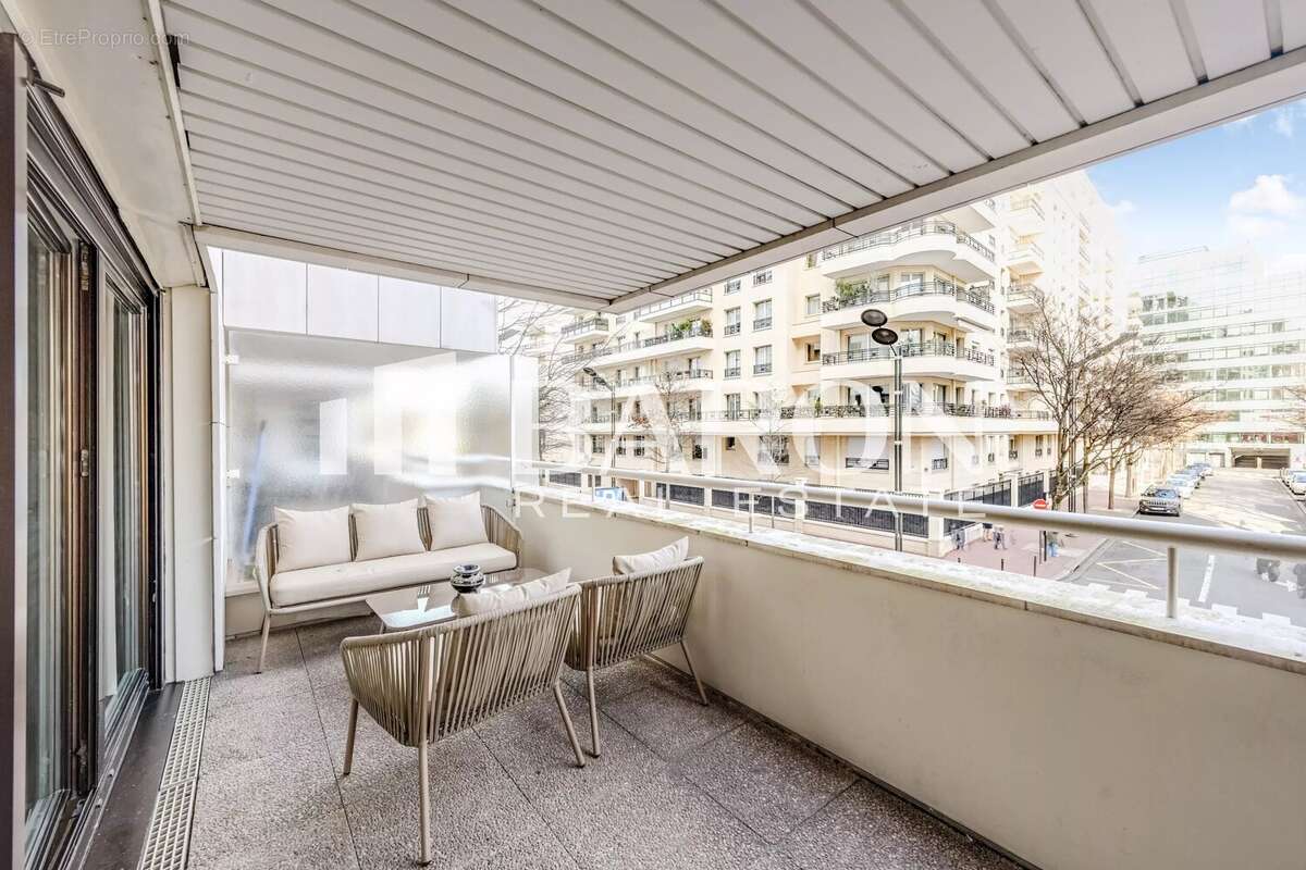 Appartement à LEVALLOIS-PERRET
